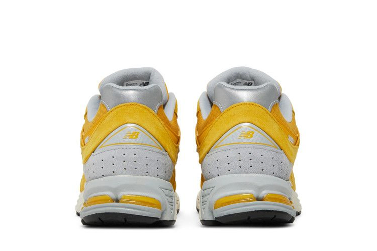 Кроссовки New Balance 2002R 'Egg yolk'