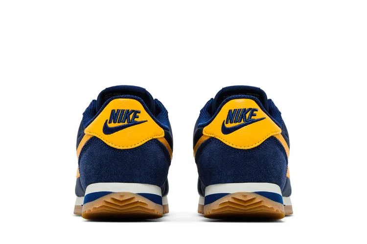 Krossovki-Nike-Wmns-Cortez-Michigan-5