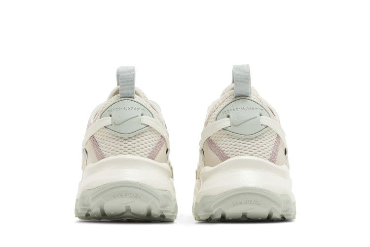Кроссовки Nike Wmns TC 7900 'Light Orewood Taupe'