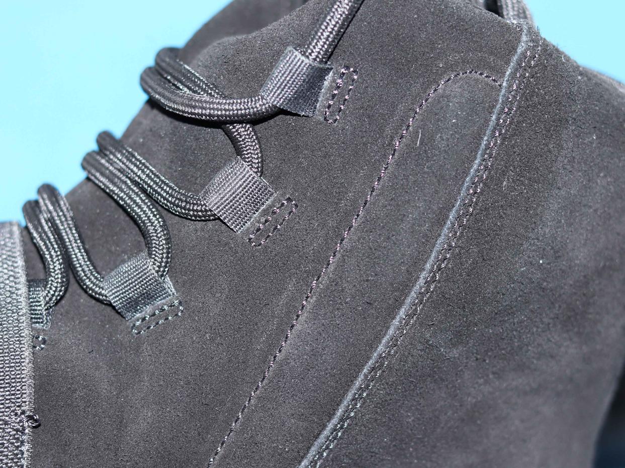 adidas-Yeezy-Boost-750-Triple-Black-15