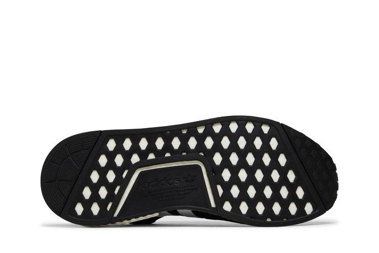 Кроссовки Adidas NMD_R1 'Glitch - Black White'