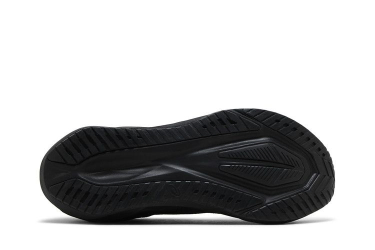 novablast-5-black-carrier-grey-1011b974-002_03
