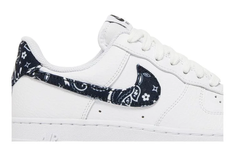 Кроссовки Nike Wmns Air Force 1 '07 Essentials 'Black Paisley'