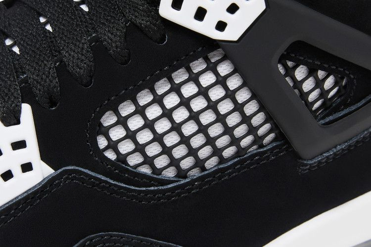 air-jordan-4-retro-white-thunder-fq8138-001_09
