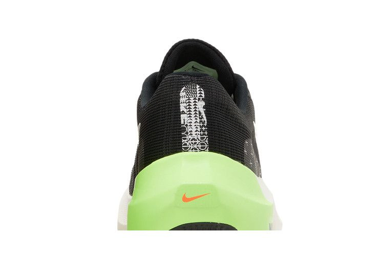 Кроссовки Nike Zoom Fly 5 'Black Ghost Green'