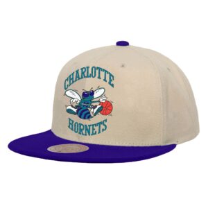 Mitchell-Ness-Sail-2-Tone-Snapback-HWC-Charlotte-Hornets-Hat-300x300
