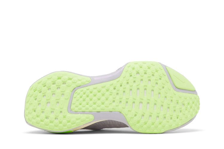 Кроссовки Nike Wmns ZoomX Invincible 3 'Purple Agate'