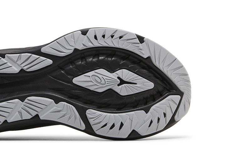 Кроссовки ASICS Novablast 4 'Black Graphite Grey'
