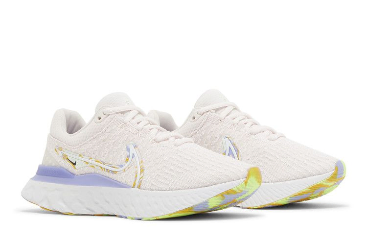 wmns-react-infinity-run-flyknit-3-premium-light-soft-pink-marble-do9477-600_07