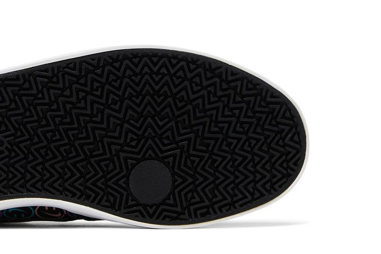 check-canvas-sb-gs-have-a-nike-day-av3132-001_04