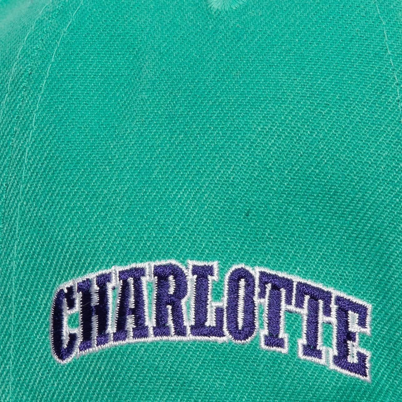 Бейсболка Mitchell & Ness Hyperteam Fitted HWC Charlotte Hornets Hat