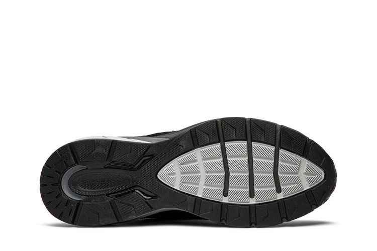 990v5-made-in-usa-black-m990bk5_03