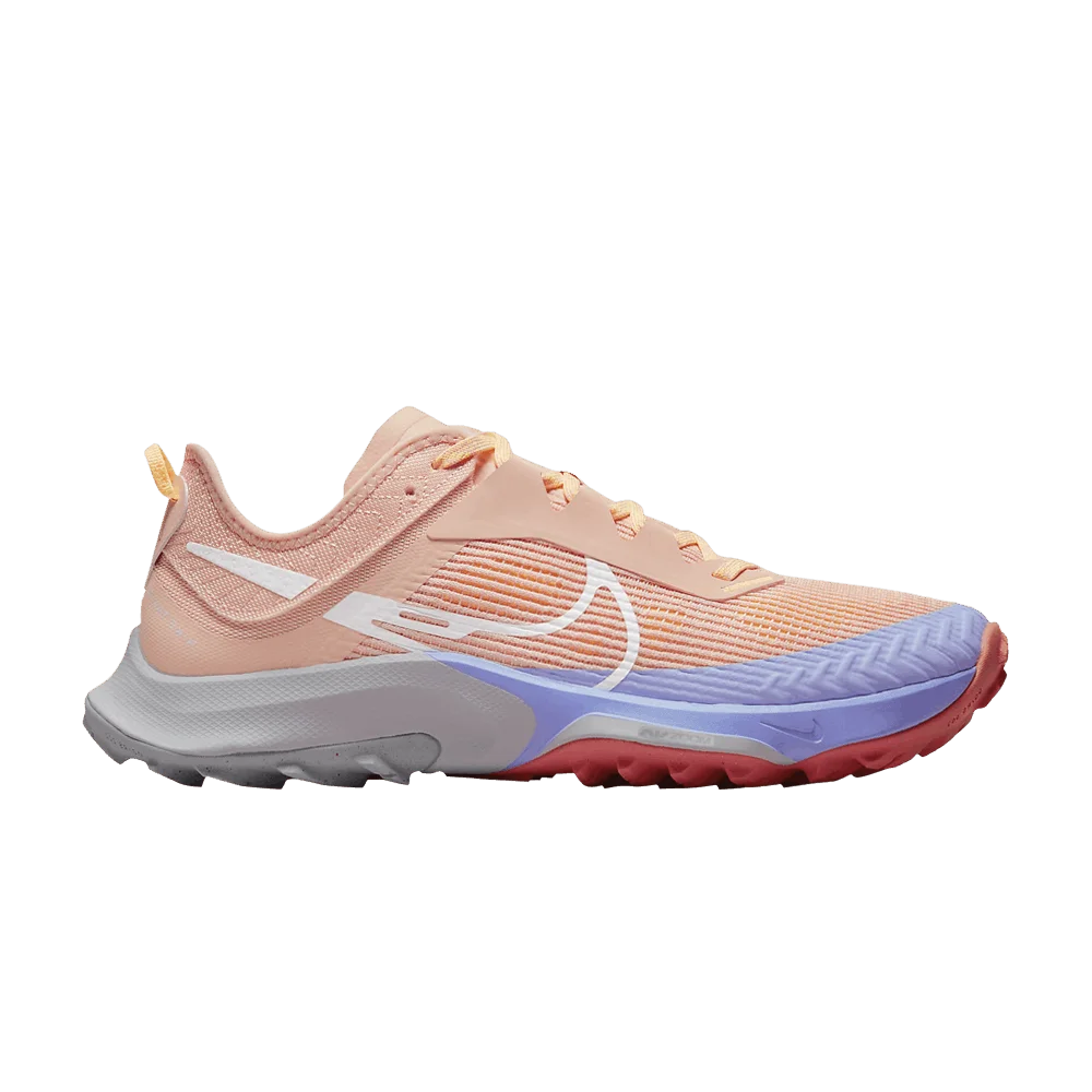 Krossovki-Nike-Wmns-Air-Zoom-Terra-Kiger-8-Arctic-Orange-Melon-Tint