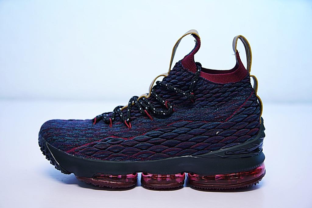 Кроссовки LeBron 15 EP New Heights