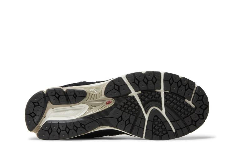 Кроссовки New Balance 2002R 'Protection Pack - Black Grey'