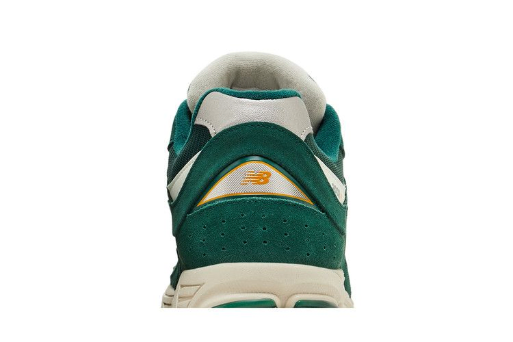 Кроссовки New Balance 2002R 'Green' ASOS Exclusive