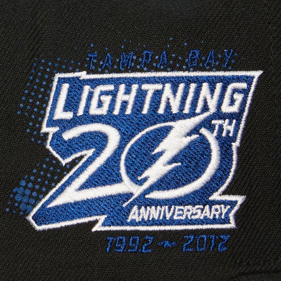 Бейсболка Mitchell & Ness Black Tampa Bay Lightning 7.0 Big Face Snapback Hat
