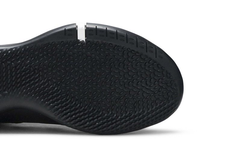 kobe-a-d-tb-black-silver-at3874-001_04