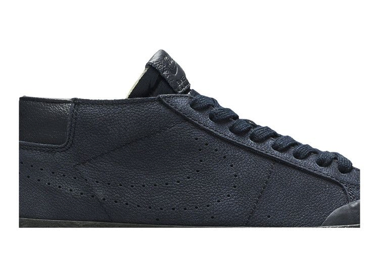 zoom-blazer-chukka-xt-premium-sb-obsidian-av3529-440_01