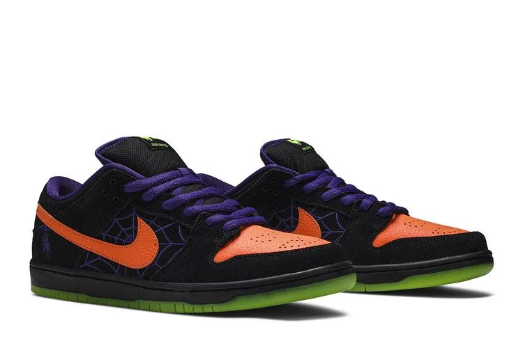 Krossovki-Nike-Dunk-Low-SB-Night-of-Mischief-7