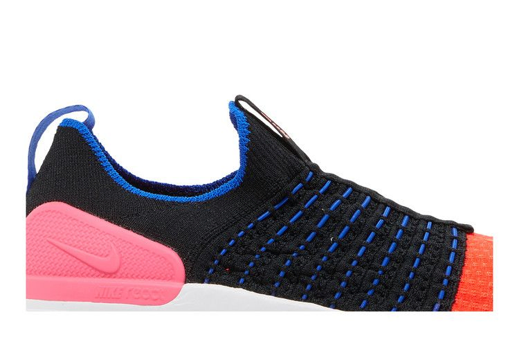 Кроссовки Nike Wmns React Phantom Run Flyknit 2 'Black Bright Crimson'