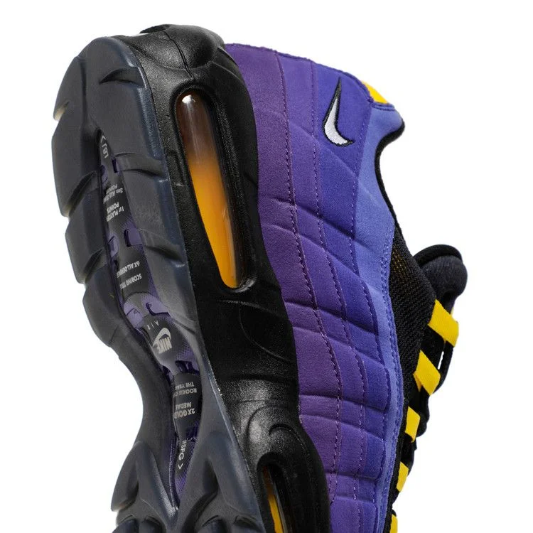 Krossovki-LeBron-James-x-Nike-Air-Max-95-NRG-Home-Team-8