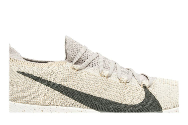 vapor-street-flyknit-aq1763-200_01