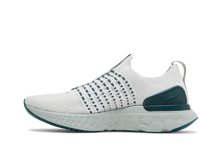 wmns-react-phantom-run-flyknit-2-platinum-tint-dark-teal-green-do6698-001_02