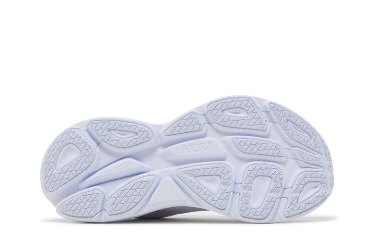 wmns-bondi-8-white-1127952-wwh_03