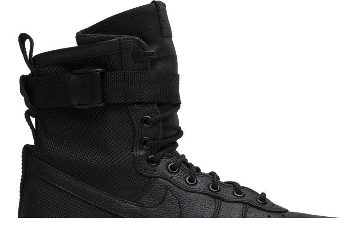 Кроссовки Nike SF Air Force 1 'Gum'