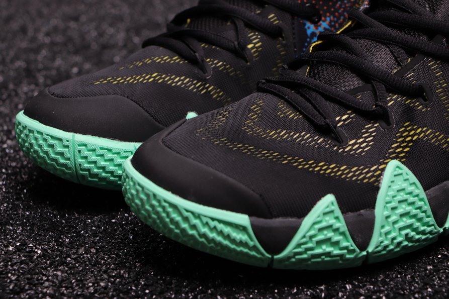 Кроссовки Nike Kyrie 4 Mamba Mentality