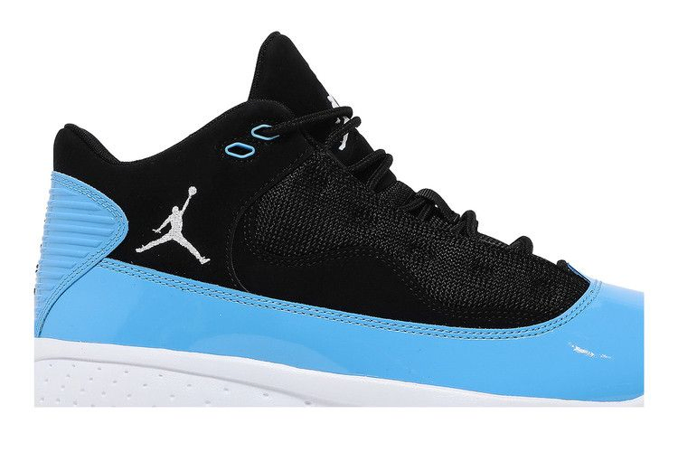 Кроссовки Air Jordan Max Aura 2 'Black University Blue'