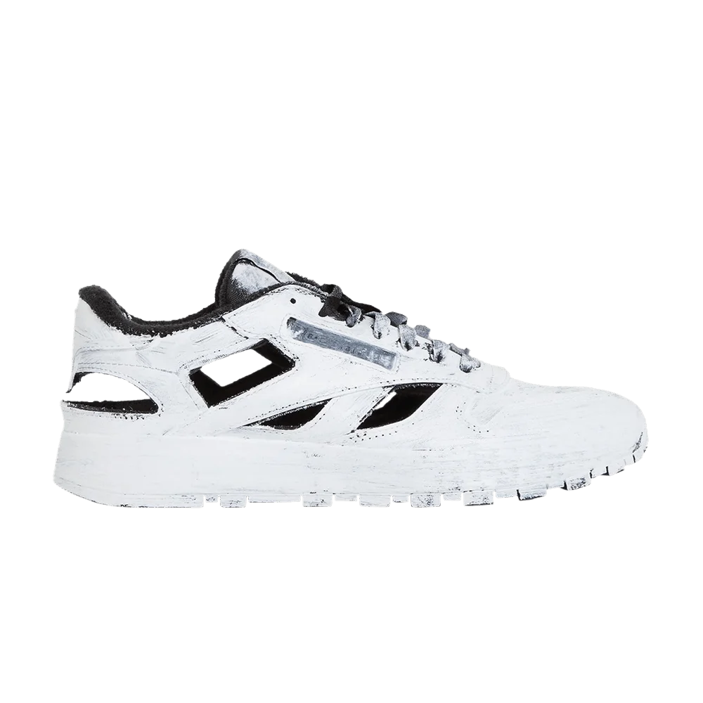 Кроссовки Reebok x Maison Margiela Wmns Classic Leather Tabi Low 'Whiteout'