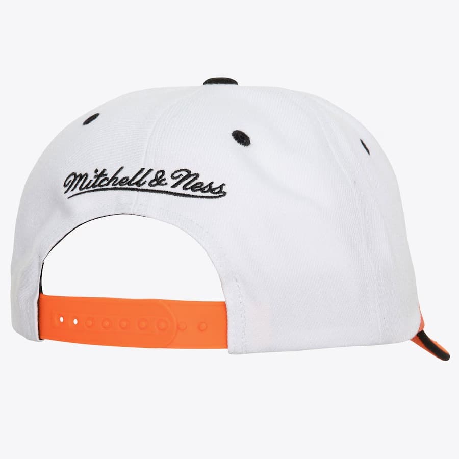 Бейсболка Mitchell & Ness Black Philadelphia Flyers Retrodome Pro Snapback Hat