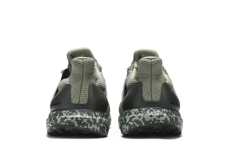 Кроссовки Adidas UltraBoost DNA 'Digital Camo - Legend Earth'