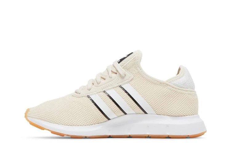 Krossovki-Adidas-Wmns-Swift-Run-X-Wonder-White-2