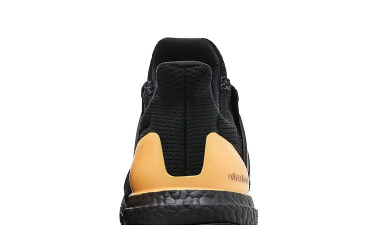 Кроссовки adidas UltraBoost 1.0 'Black Spark'