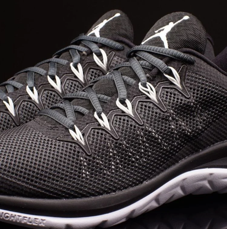 Krossovki-Air-Jordan-Flight-Runner-2-2-1