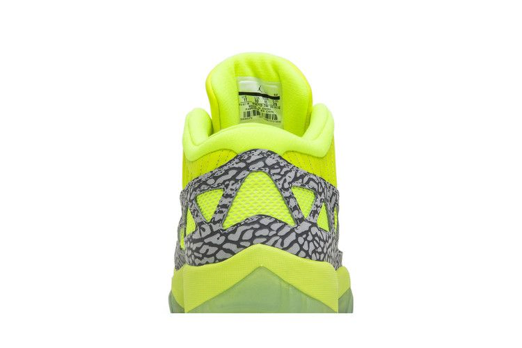 air-jordan-11-retro-low-ie-volt-919712-700_06