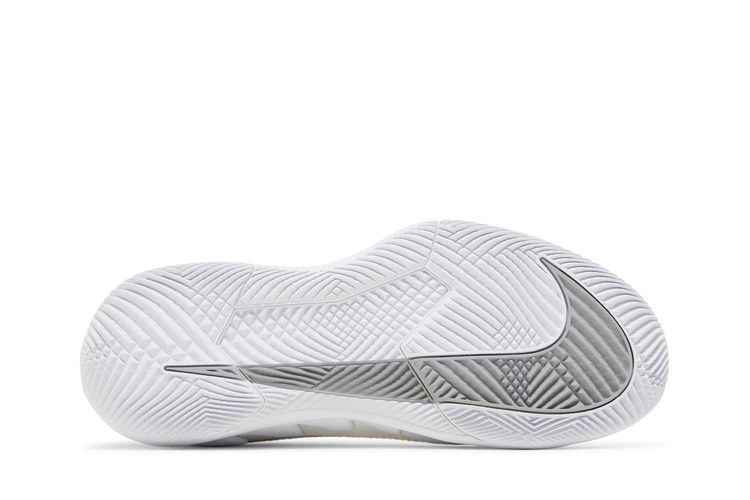 Кроссовки Wmns NikeCourt Air Zoom Vapor Pro 'White Metallic Silver'
