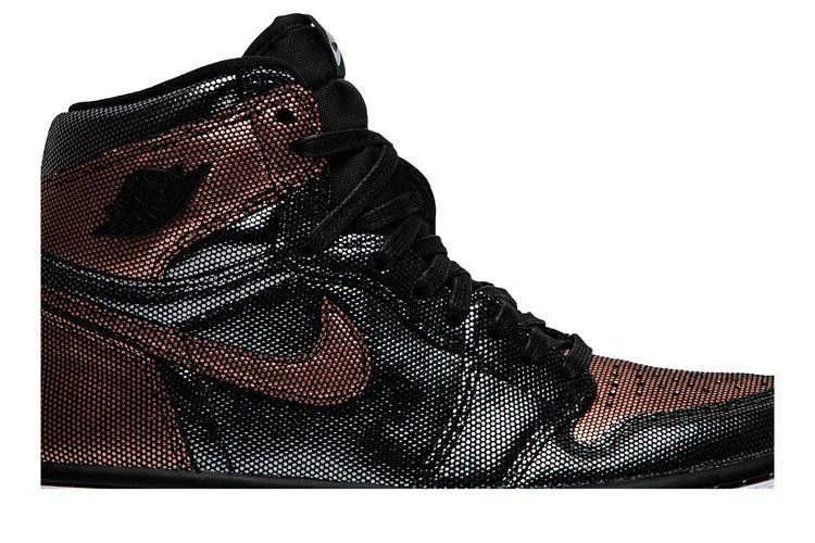 Кроссовки Wmns Air Jordan 1 Retro High OG 'Fearless'