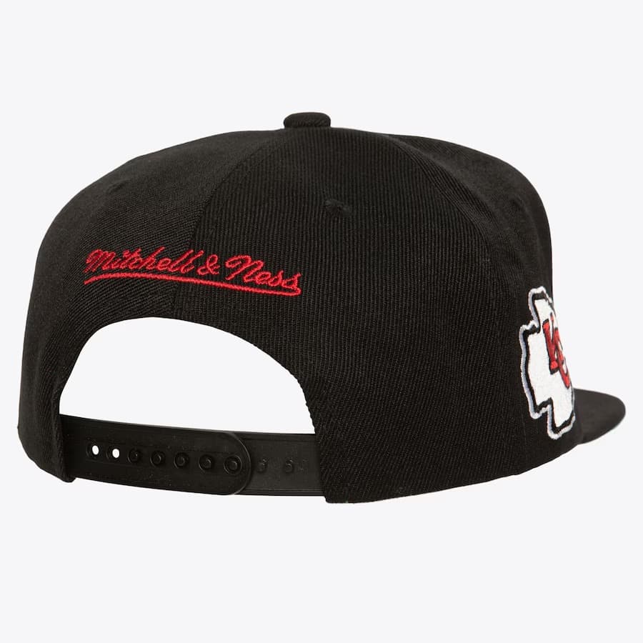 Бейсболка Mitchell & Ness Black Kansas City Chiefs Triple Play Snapback Hat