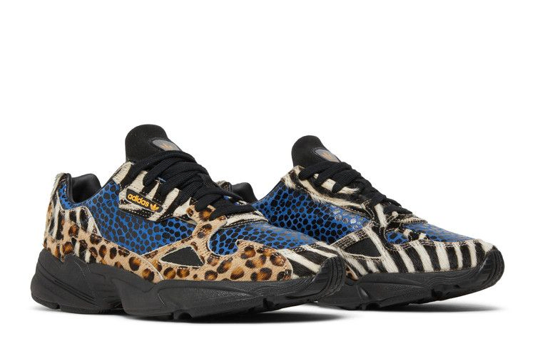 wmns-falcon-out-loud-collection-f37016_07