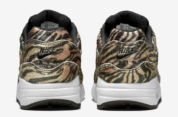 air-max-1-qs-gs-tiger-827657-200_03