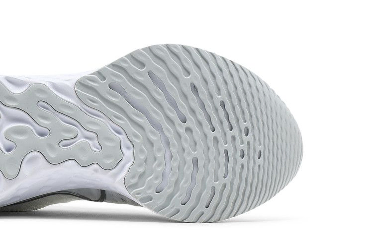 wmns-react-infinity-run-flyknit-2-white-metallic-silver-ct2423-102_04