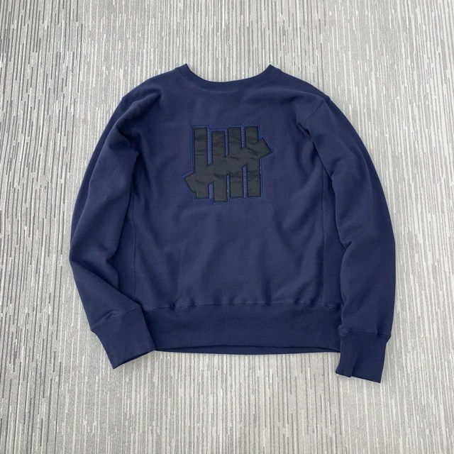 UNDEFEATED-x-CHAMPION-5-STRIKE-RW-CREW-SWEAT-7