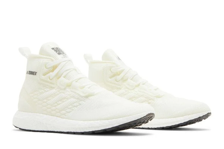 Krossovki-Adidas-Terrex-Free-Hiker-Made-To-Be-Remade-Non-Dyed-7