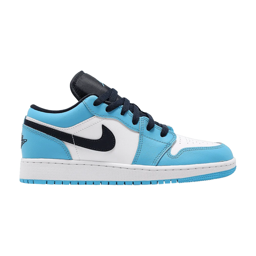 Krossovki-Air-Jordan-1-Low-GS-UNC
