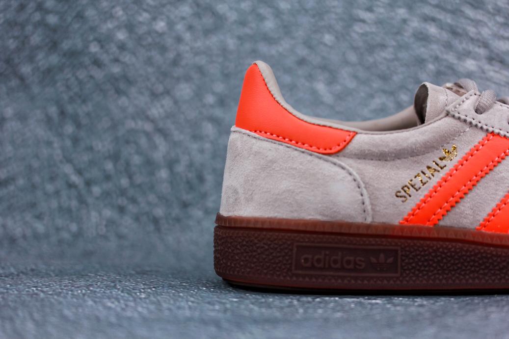 Кроссовки adidas Handball Spezial Grey Coral Gum