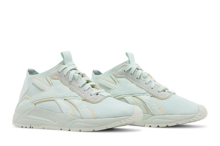 victoria-beckham-x-bolton-low-storm-glow-h02595_07